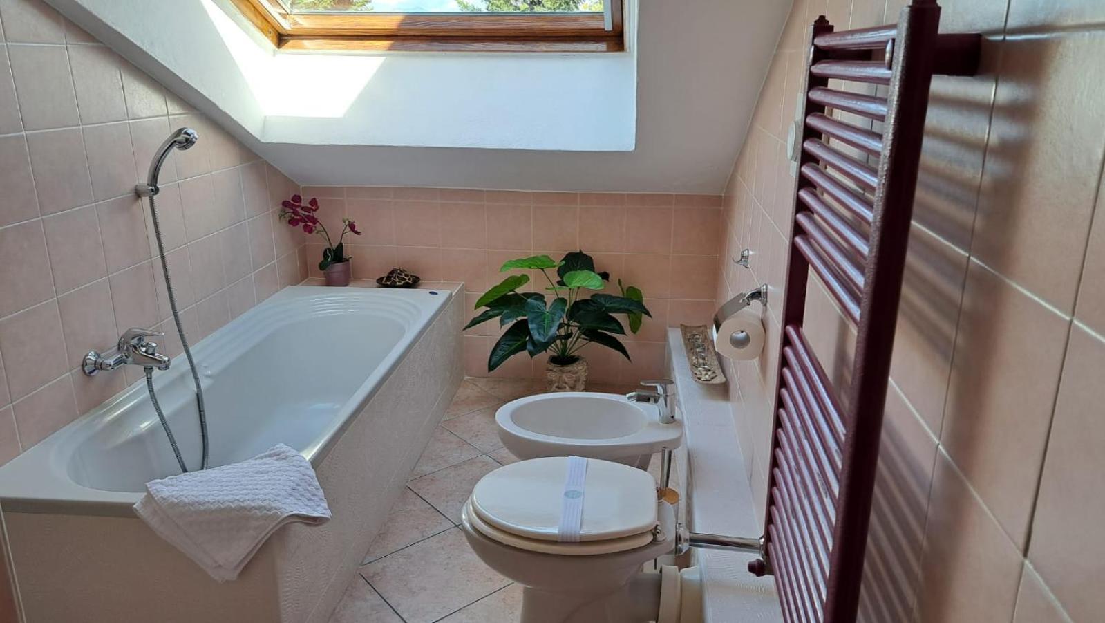 Casa Paola - Stazione 400 Mt - Free Wifi Apartment Arcore Exterior photo